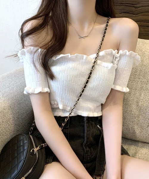 REMUR(レミュール)の「オフショルダートップス 半袖 ショート丈(Tシャツ/カットソー・レディース・ブラック×ホワイト/ホワイト×ブラック/ホワイト×レッド/ベージュ/イエロー/ピンク/レッド/ホワイト/ブラック・M)」の2枚目の写真