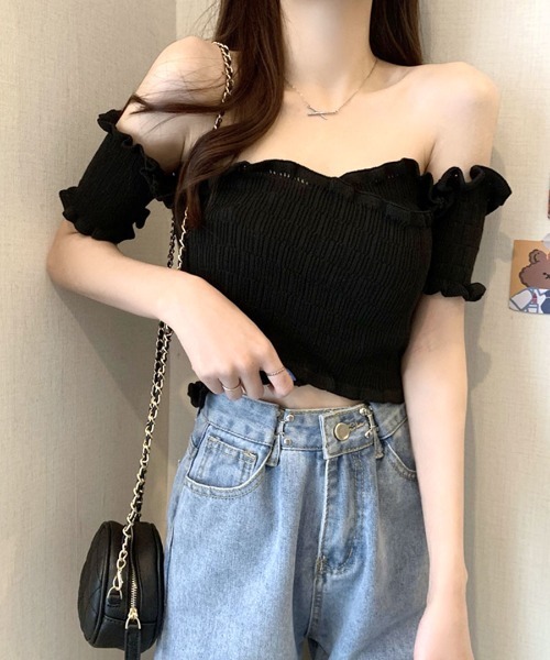 REMUR(レミュール)の「オフショルダートップス 半袖 ショート丈(Tシャツ/カットソー・レディース・ブラック×ホワイト/ホワイト×ブラック/ホワイト×レッド/ベージュ/イエロー/ピンク/レッド/ホワイト/ブラック・M)」の5枚目の写真