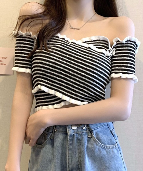 REMUR(レミュール)の「オフショルダートップス 半袖 ショート丈(Tシャツ/カットソー・レディース・ブラック×ホワイト/ホワイト×ブラック/ホワイト×レッド/ベージュ/イエロー/ピンク/レッド/ホワイト/ブラック・M)」の17枚目の写真