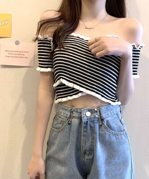 REMUR(レミュール)の「オフショルダートップス 半袖 ショート丈(Tシャツ/カットソー・レディース・ブラック×ホワイト/ホワイト×ブラック/ホワイト×レッド/ベージュ/イエロー/ピンク/レッド/ホワイト/ブラック・M)」の18枚目の写真