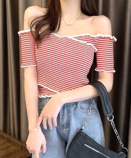 REMUR(レミュール)の「オフショルダートップス 半袖 ショート丈(Tシャツ/カットソー・レディース・ブラック×ホワイト/ホワイト×ブラック/ホワイト×レッド/ベージュ/イエロー/ピンク/レッド/ホワイト/ブラック・M)」の13枚目の写真