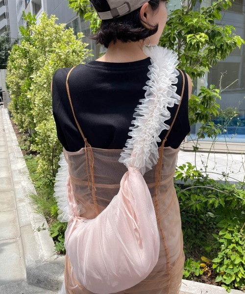 ENIM BY VICKY(エニムバイビッキー)の「チュールドロストリボンショルダーバッグ(ショルダーバッグ・レディース・ピンク/グレー・FREE)」の6枚目の写真