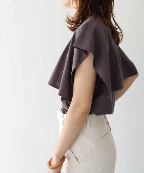 HER CLOSET(ハークローゼット)の「【vingtrois】シルケットビックカラースリットケープデザインブラウスTシャツ(Tシャツ/カットソー・レディース・ブラック/ホワイト/チャコールグレー/ブルー/グレイッシュベージュ・M)」の11枚目の写真