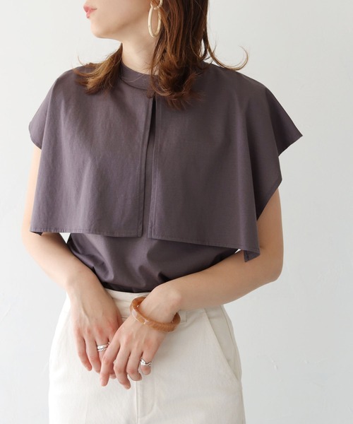 HER CLOSET(ハークローゼット)の「【vingtrois】シルケットビックカラースリットケープデザインブラウスTシャツ(Tシャツ/カットソー・レディース・ブラック/ホワイト/チャコールグレー/ブルー/グレイッシュベージュ・M)」の14枚目の写真
