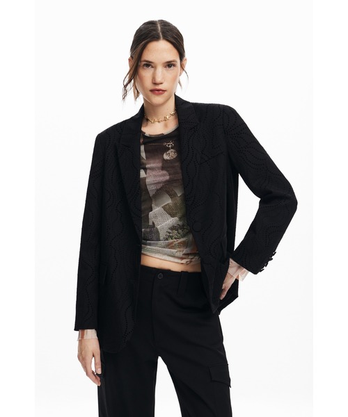 Desigual（デシグアル）の「花柄刺繍 ネックボタン留めブレザー（テーラードジャケット・レディース・ブルー/ブラック・S/M/XL/XS/L）」の3枚目の写真