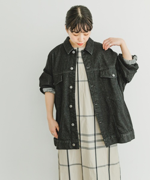 ITEMS URBANRESEARCH(アイテムズ アーバンリサーチ)の「デニムオーバージャケット(デニムジャケット・レディース・ブラック/インディゴブルー・FREE)」の4枚目の写真
