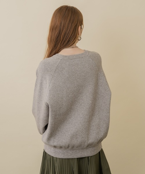 CLOCHE(クロシェ)の「cloche ロゴニットトップス(ニット/セーター・レディース・ベージュ/アイボリー/チャコールグレー・FREE)」の12枚目の写真