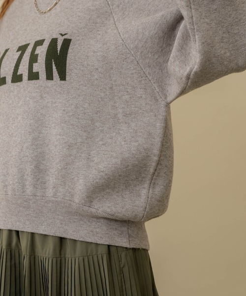 CLOCHE(クロシェ)の「cloche ロゴニットトップス(ニット/セーター・レディース・ベージュ/アイボリー/チャコールグレー・FREE)」の17枚目の写真