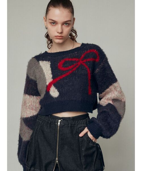 EMODA（エモダ）の「ショートルーズジャガードニット（ニット/セーター・レディース・ネイビー/グレー/ブラック/アイボリー・FREE）」の6枚目の写真