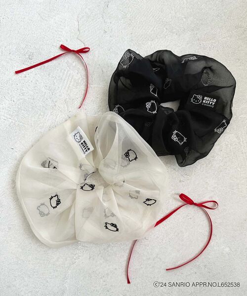 MAJESTIC LEGON（マジェスティックレゴン）の「ハローキティ エンブロイダリーシュシュ（シュシュ・レディース・アイボリー/ブラック・FREE）」の10枚目の写真