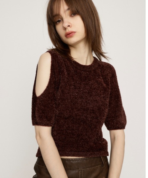 SLY(スライ)の「SHAGGY CUTOUT TOPS シャギー カットアウト トップス(ニット/セーター・レディース・アイボリー/ネイビー/ブラウン・FREE)」の1枚目の写真