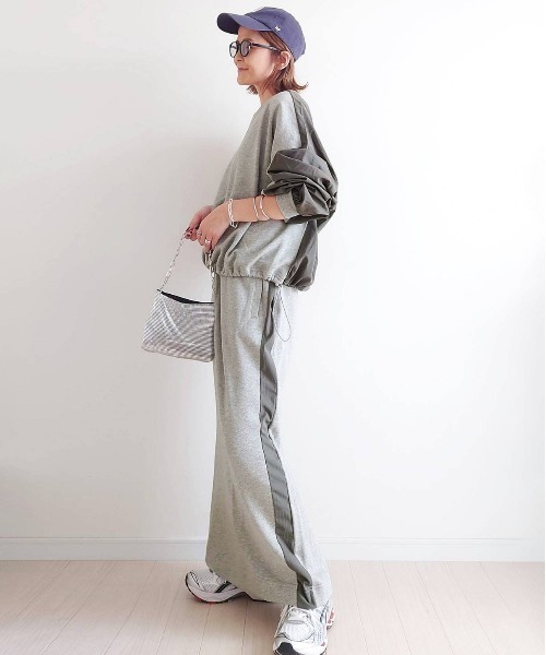 notch.(ノッチ)の「【 notch. by yui 】サイドラインスウェットスカート(スカート・レディース・オフホワイト/グレー/ブラック/ネイビー・M/TM)」の13枚目の写真