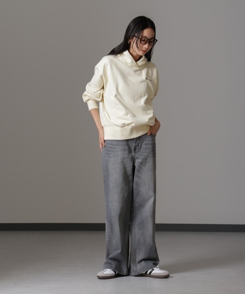 Champion(チャンピオン)の「Champion/HOODED SWEATSHIRT(パーカー・レディース・ライトグレー/ベージュ/オフホワイト・M)」の5枚目の写真