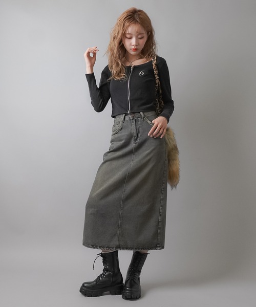 SPINNS（スピンズ）の「パウダー加工 シルバーワンポイントデザインWジップ長袖カットソー（Tシャツ/カットソー・レディース・ブラック/チャコール/ネイビー/バーガンディー・ONESIZE）」の22枚目の写真