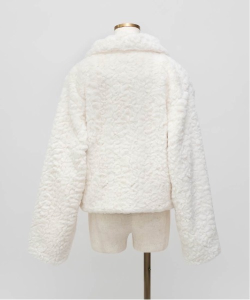 RANDA（ランダ）の「中綿入りショート丈フェイクファーコート（ブルゾン・レディース・ブルー/ベージュ/ホワイト・FREE）」の19枚目の写真