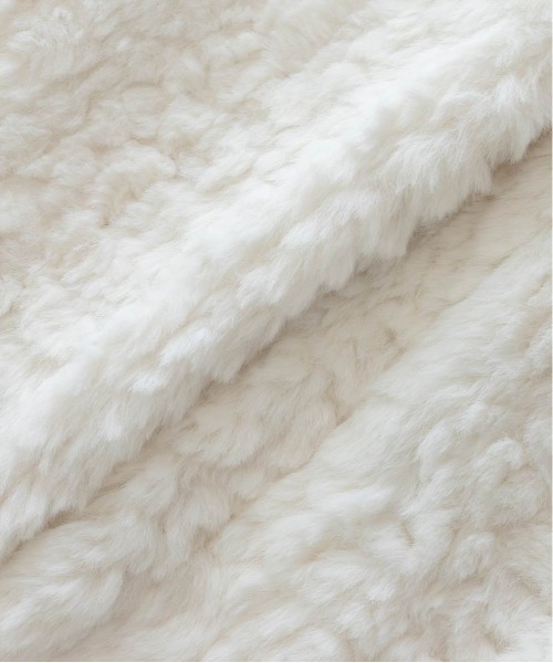 RANDA（ランダ）の「中綿入りショート丈フェイクファーコート（ブルゾン・レディース・ブルー/ベージュ/ホワイト・FREE）」の22枚目の写真