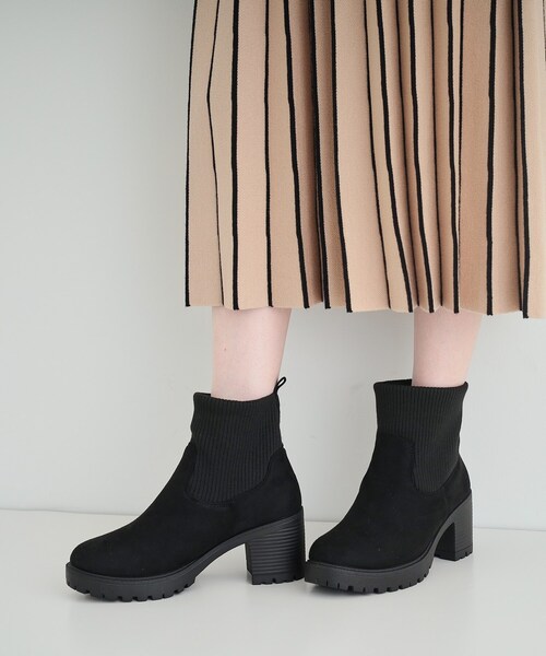 SHOO・LA・RUE(シューラルー)の「◆歩きやすさと美脚を叶える ヒールアップはきぐちニットブーツ(ブーツ・レディース・ブラック/ライトベージュ/ダークブラウン・35/25/45)」の2枚目の写真