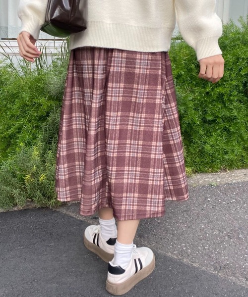 mebole（メボレ）の「レトロチェック柄ロングスカート（スカート・レディース・ブラウン・FREE）」の8枚目の写真