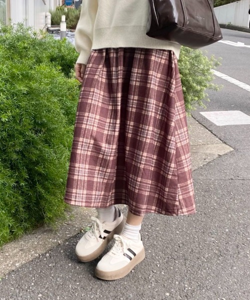 mebole（メボレ）の「レトロチェック柄ロングスカート（スカート・レディース・ブラウン・FREE）」の14枚目の写真