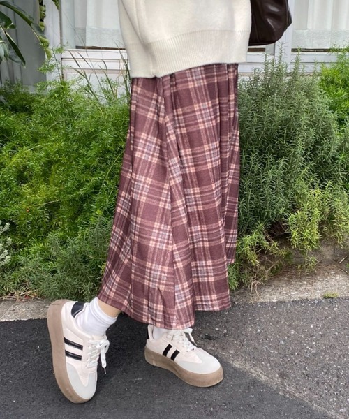 mebole（メボレ）の「レトロチェック柄ロングスカート（スカート・レディース・ブラウン・FREE）」の12枚目の写真
