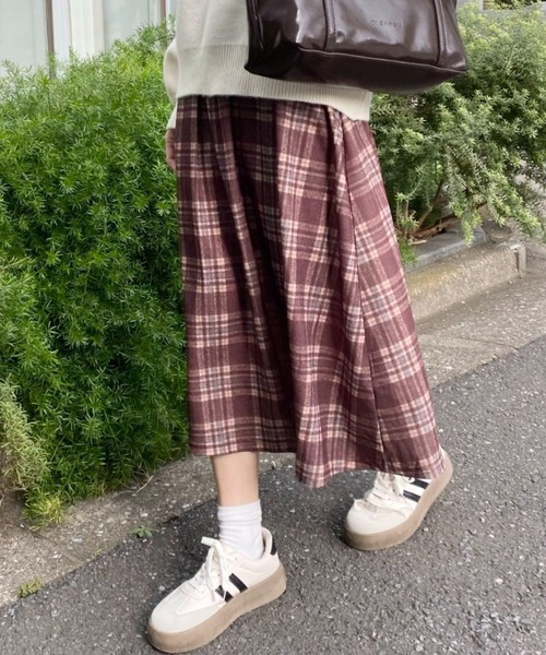 mebole（メボレ）の「レトロチェック柄ロングスカート（スカート・レディース・ブラウン・FREE）」の9枚目の写真