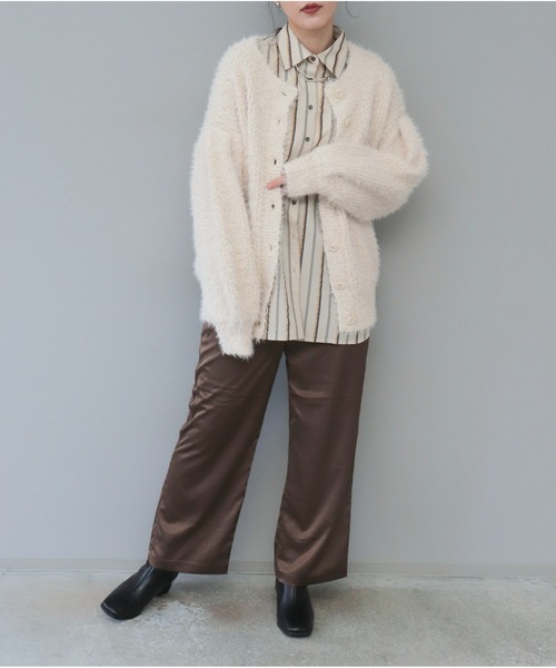 OandI(オーアンドアイ)の「2WAYシャギーニットカーディガン(カーディガン/ボレロ・レディース・グレイッシュベージュ/オレンジ/アイボリー/ネイビー・FREE)」の5枚目の写真