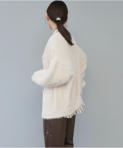 OandI(オーアンドアイ)の「2WAYシャギーニットカーディガン(カーディガン/ボレロ・レディース・グレイッシュベージュ/オレンジ/アイボリー/ネイビー・FREE)」の14枚目の写真