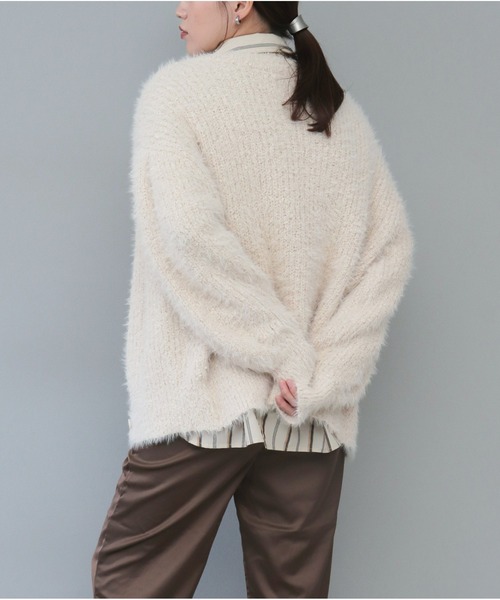 OandI(オーアンドアイ)の「2WAYシャギーニットカーディガン(カーディガン/ボレロ・レディース・グレイッシュベージュ/オレンジ/アイボリー/ネイビー・FREE)」の13枚目の写真