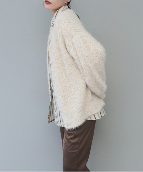 OandI(オーアンドアイ)の「2WAYシャギーニットカーディガン(カーディガン/ボレロ・レディース・グレイッシュベージュ/オレンジ/アイボリー/ネイビー・FREE)」の12枚目の写真