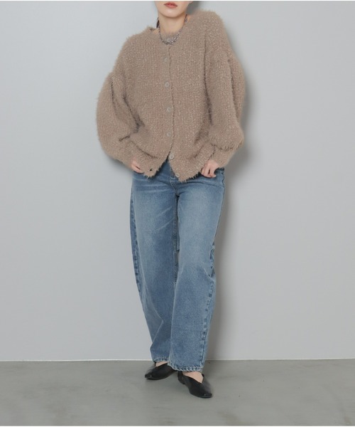 OandI(オーアンドアイ)の「2WAYシャギーニットカーディガン(カーディガン/ボレロ・レディース・グレイッシュベージュ/オレンジ/アイボリー/ネイビー・FREE)」の17枚目の写真