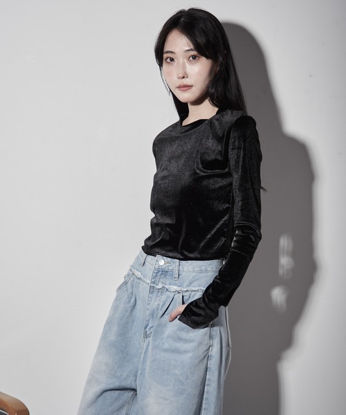 Y/lim(イリム)の「クロップド丈ベロアロンT(Tシャツ/カットソー・レディース・グリーン/ブラック/グレー/チャコールグレー/ブラウン・FREE)」の21枚目の写真