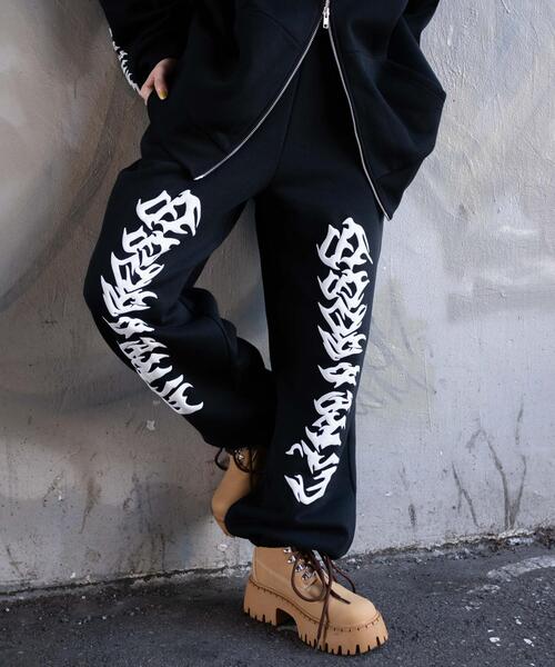 WEGO（ウィゴー）の「WEGO/グラフィックスウェットパンツ（スウェットパンツ・レディース・ライトグレー/ブラック・FREE）」の2枚目の写真