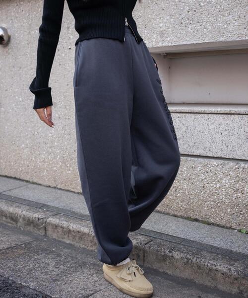 WEGO（ウィゴー）の「WEGO/グラフィックスウェットパンツ（スウェットパンツ・レディース・ライトグレー/ブラック・FREE）」の11枚目の写真