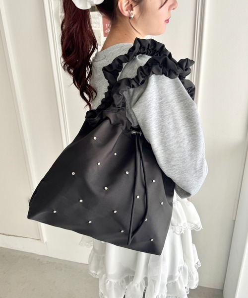 Loueme(ルエム)の「フリルショルダービジュートートバッグ(トートバッグ・レディース・イエロー/ピンク/ライトブルー/ブラック・FREE)」の7枚目の写真