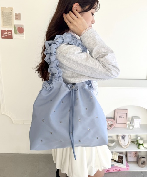 Loueme(ルエム)の「フリルショルダービジュートートバッグ(トートバッグ・レディース・イエロー/ピンク/ライトブルー/ブラック・FREE)」の13枚目の写真