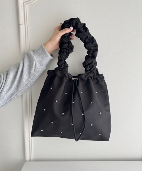 Loueme(ルエム)の「フリルショルダービジュートートバッグ(トートバッグ・レディース・イエロー/ピンク/ライトブルー/ブラック・FREE)」の9枚目の写真