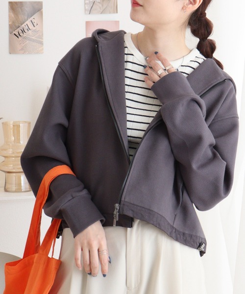 hunch(ハンチ)の「hunch ショート丈パーカー(パーカー・レディース・ライトイエロー/オートミール/チャコールグレー/杢グレー・FREE)」の6枚目の写真