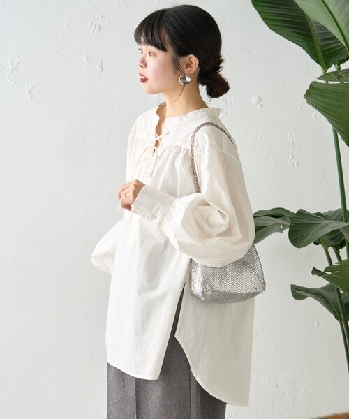 CIAOPANIC TYPY（チャオパニックティピー）の「レースアップボリューム袖プルオーバー（シャツ/ブラウス・レディース・オフホワイト/ピンク/サックスブルー/ブラック・ONE SIZE）」の9枚目の写真