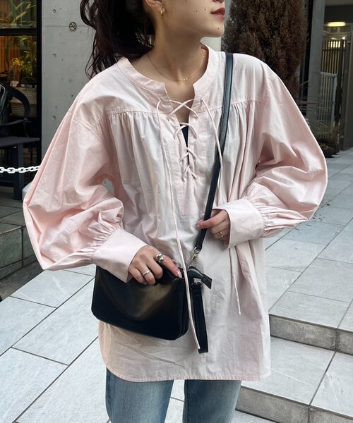 CIAOPANIC TYPY（チャオパニックティピー）の「レースアップボリューム袖プルオーバー（シャツ/ブラウス・レディース・オフホワイト/ピンク/サックスブルー/ブラック・ONE SIZE）」の5枚目の写真