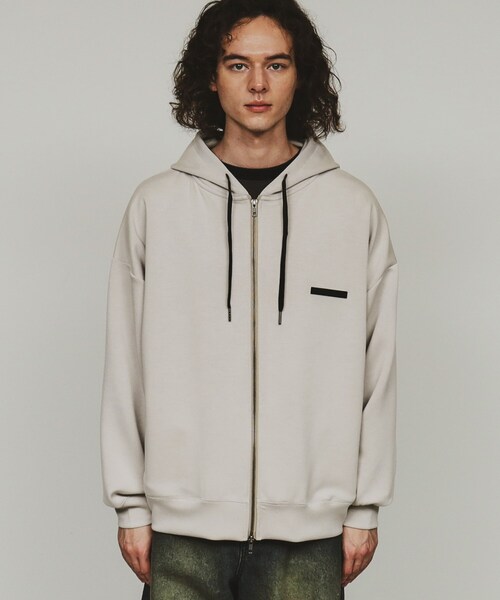 tk.TAKEO KIKUCHI（ティーケータケオキクチ）の「ワンポイントジップパーカー（パーカー・メンズ・グリーン/ライトベージュ/ブラック・03/02）」の21枚目の写真