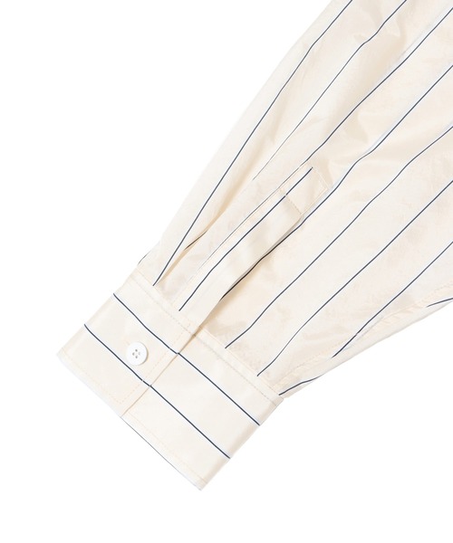 DRESSLAVE(ドレスレイブ)の「pinstripe big shirt(ピンストライプ柄ビッグシャツ)(シャツ/ブラウス・レディース・ベージュ・38)」の15枚目の写真