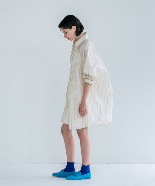 DRESSLAVE(ドレスレイブ)の「pinstripe big shirt(ピンストライプ柄ビッグシャツ)(シャツ/ブラウス・レディース・ベージュ・38)」の17枚目の写真
