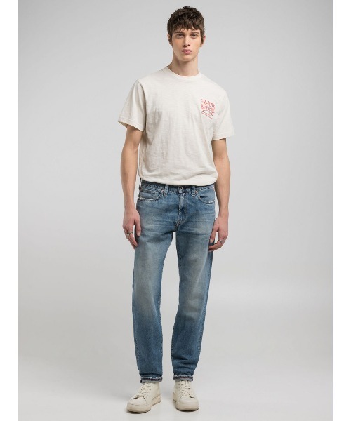 REPLAY（リプレイ）の「ストレートフィットDERYCK オーセンティック リサイクルデニム（デニムパンツ・メンズ・ブルー・W28xL32/W29xL32/W30xL32/W31xL32/W32xL32/W33xL32/W34xL32/W36xL32）」の4枚目の写真