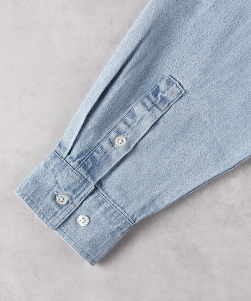 Right-on（ライトオン）の「【OWN】デニムワークシャツ（シャツ/ブラウス・レディース・ダークグレー/ライトインディゴブルー・M/L/XL）」の6枚目の写真