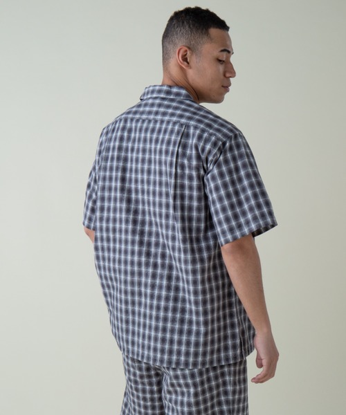 PENDLETON(ペンドルトン)の「オープンカラーシャツ SS (UNISEX)(シャツ/ブラウス・メンズ・ピンク系その他/グレー×ホワイト・MEDIUM/LARGE/X-LARGE/SMALL)」の4枚目の写真