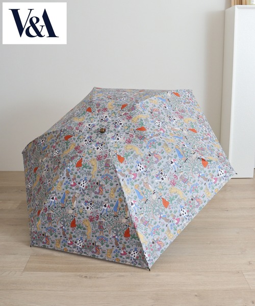 V＆A☆不思議の国のアリス☆晴雨兼用折りたたみ傘グリーン新品 セール】V&A晴雨兼用一級遮光アリス柄深張り2段折傘