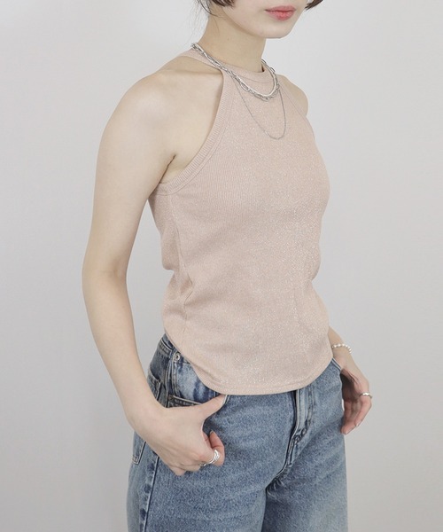 Reurie'（レウリィ）の「【ZOZO限定】ホルターネックタンクトップ／ カップ付き インナー キャミソール アメスリ シンプル 重ね着 レイヤード 肌見せ（タンクトップ・レディース・ピンク/ブラック・FREE）」の4枚目の写真