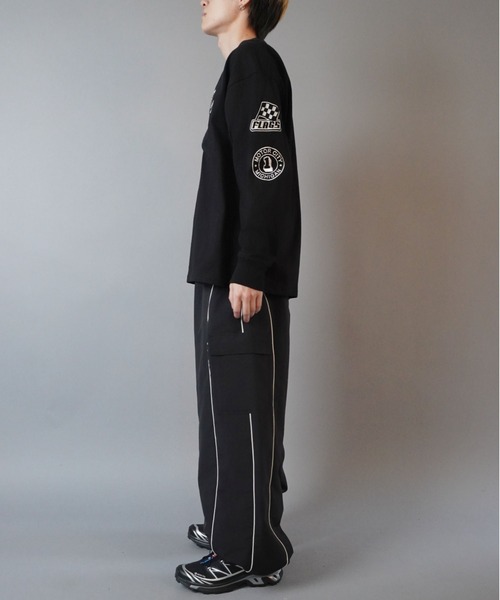 SPINNS（スピンズ）の「袖ロゴ長袖ロンT/クロスロゴワッペン（Tシャツ/カットソー・メンズ・ブラック/ホワイト・ONESIZE）」の17枚目の写真