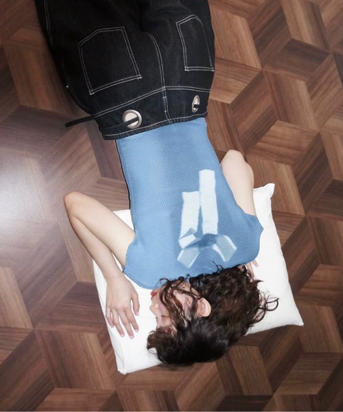 musubore（ムスボレ）の「pleatsed print tops / プリーツプリントトップス（Tシャツ/カットソー・レディース・ブラック/ネイビー/アイボリー・FREE）」の19枚目の写真