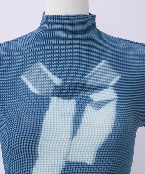 musubore（ムスボレ）の「pleated print tops / プリーツプリント